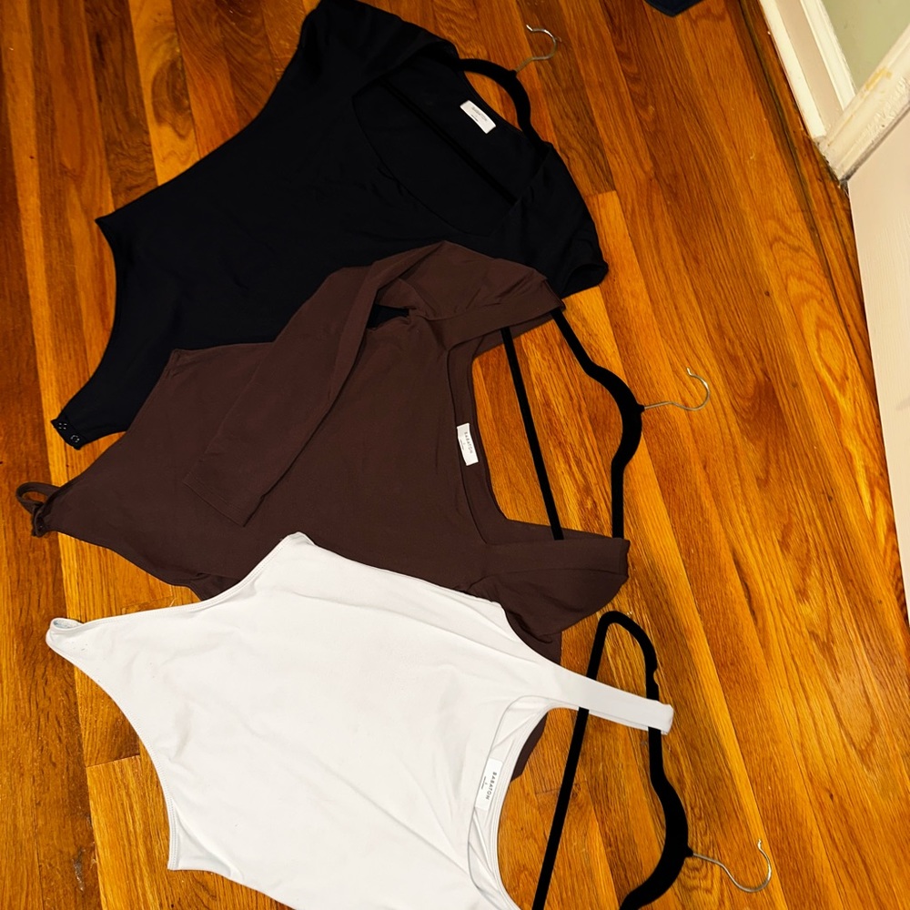 Bundle of 3 Aritzia Contour Bodysuits